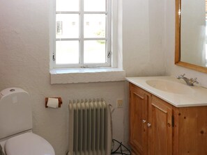 Apartment | Bathroom