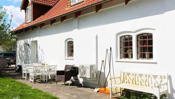 Apartment | Tempat makan luar