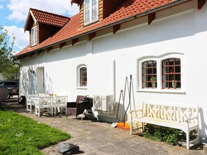 Outdoor dining - 8 Person Holiday Home in Storvorde (Storvorde)