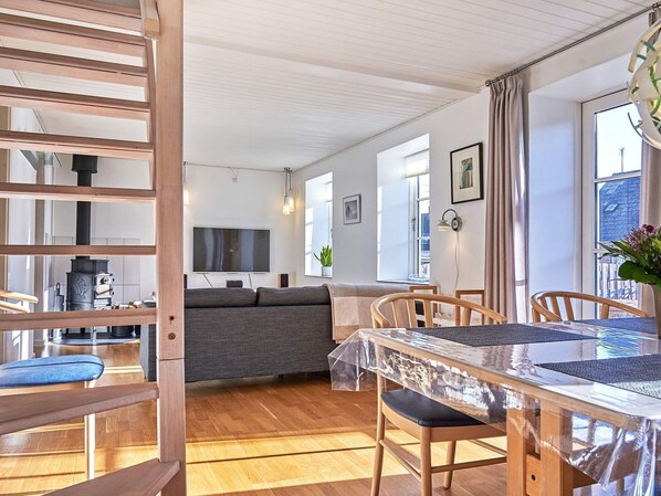 House | Dining