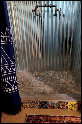 The Artists Cottage ~ Fun desert getaway