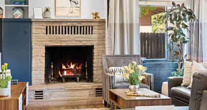 A440A Smith Road AAA · Fabulous Uptown Escape