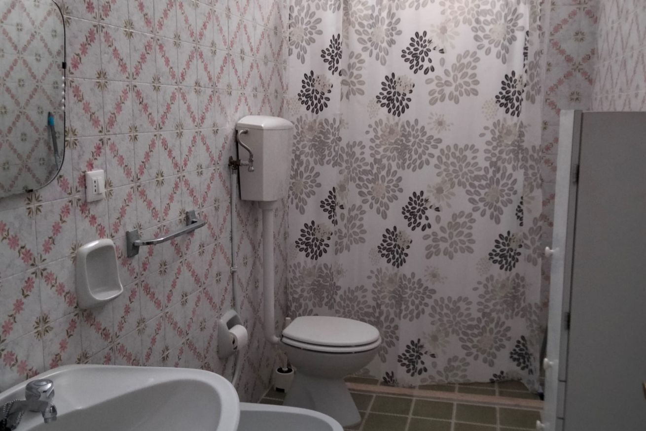 Dusche, Bidet, Handtücher