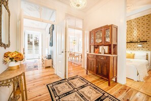 2 bedrooms, desk, iron/ironing board, Internet - GuestReady - Opulent Oasis in Lisbon's heart (Lisbon)