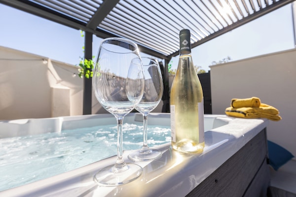 Bain à remous extérieur