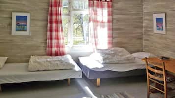 House | 6 bedrooms, individually furnished