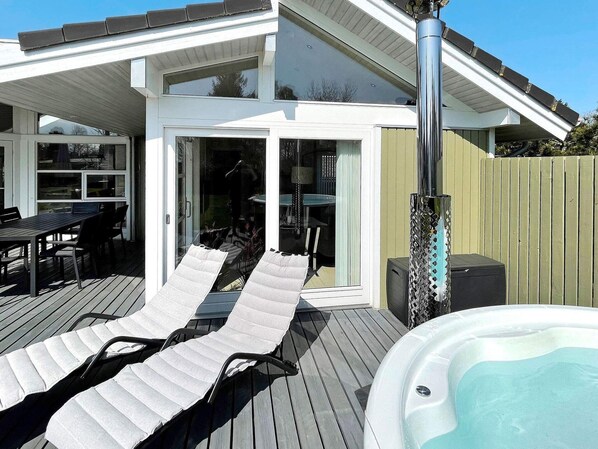 House | Property amenity - 8 Person Holiday Home in Dronningmolle (Dronningmolle)