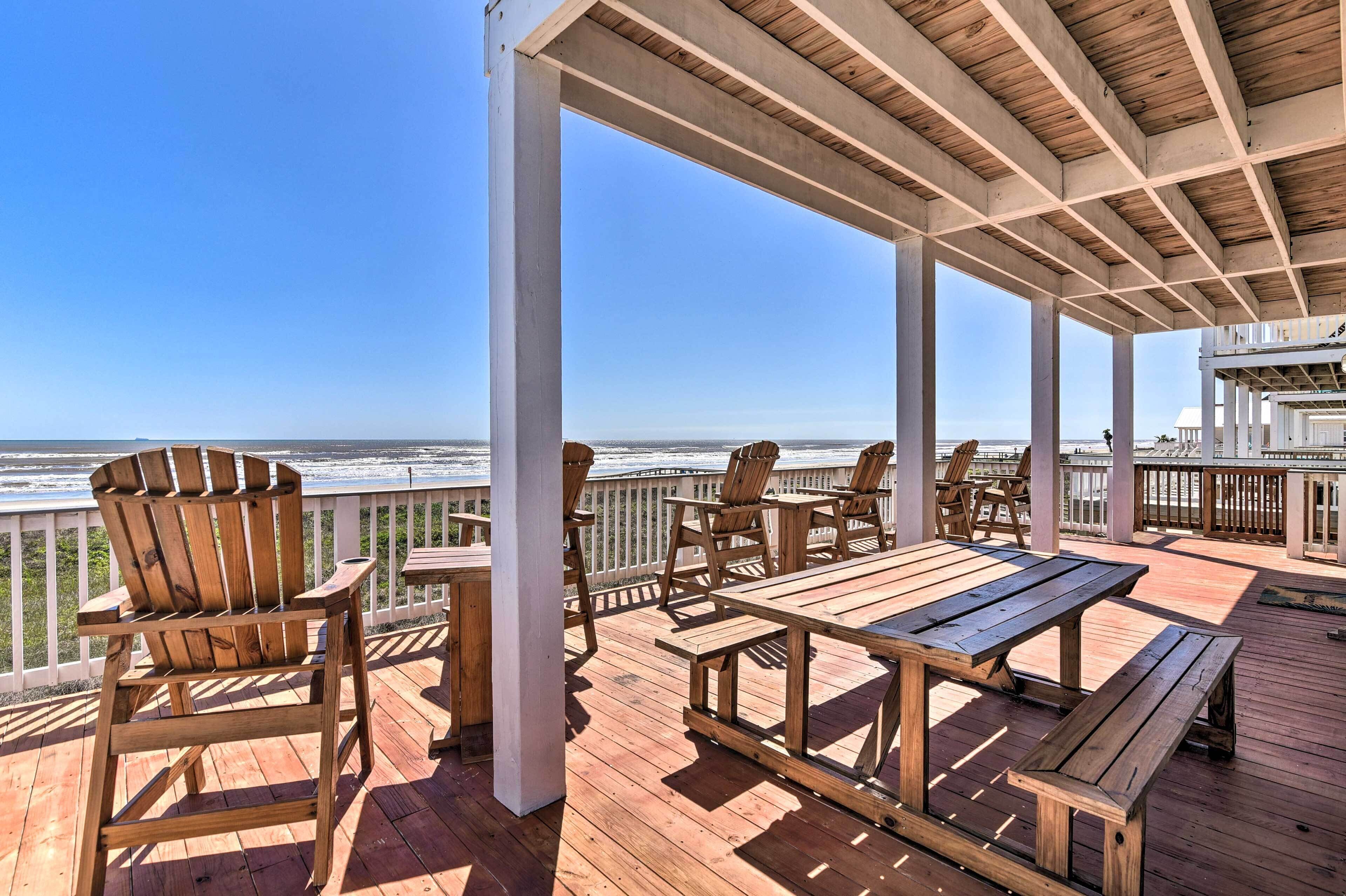 Pet-Friendly Surfside Beach Home w/ Ocean Views!