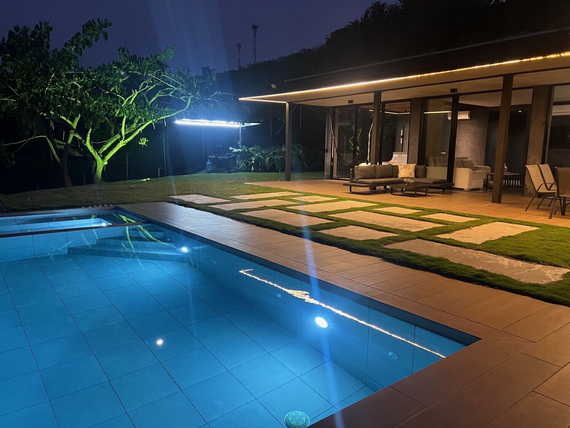 Outdoor pool, a heated pool