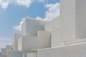 Special Offer Double Room | Premium bedding, minibar, in-room safe, individually decorated - Neo Suites (Santorini)