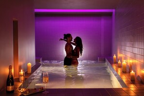 室內 Spa 池