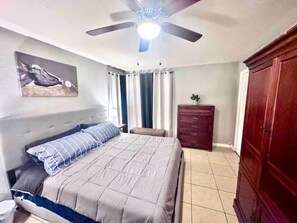 3 habitaciones, escritorio, tabla de planchar con plancha y wifi gratis