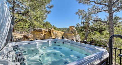 Majestic Pikes Peak Manor- Hot tub with PIKES PEAK VIEW and Hoodoo’s