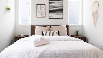 4 bedrooms, travel crib, free WiFi, bed sheets