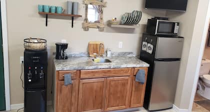 Studio Cabin on Grand Lake near Bernice State Park
53996 E 270RD, Afton OK 74331