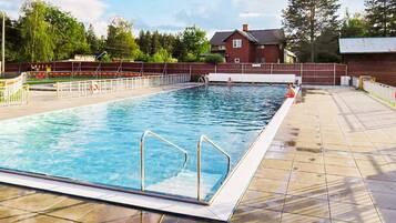 House | Pool