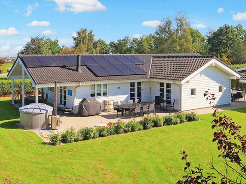 5 Star Holiday Home in Otterup