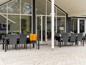 House | Dining - 16 Person Holiday Home in Vaeggerlose (Vaeggerlose)