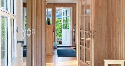 6 Person Holiday Home in Grenaa-by Traum