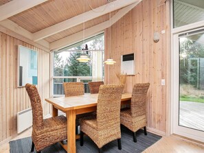 House | Dining - 6 Person Holiday Home in Jerup (Jerup)