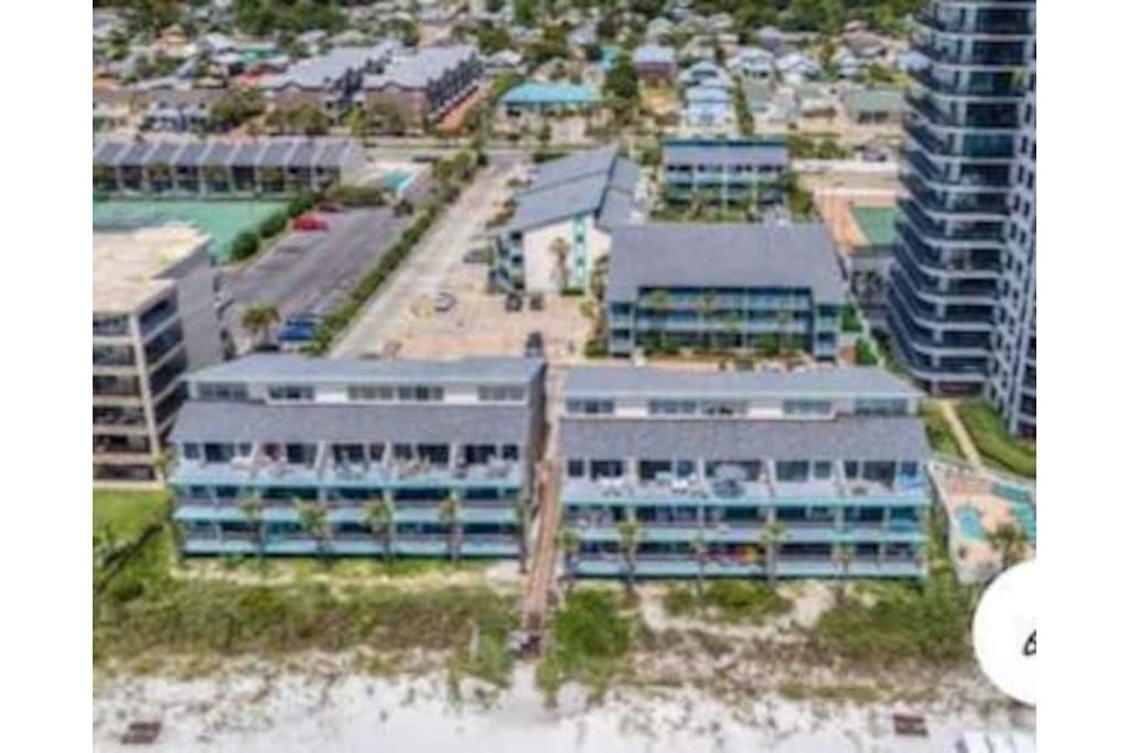 BEACHside and Pool View 1 bedroom