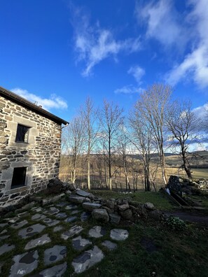 Enceinte de lâhĂ©bergement