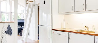 8 Person Holiday Home in Nexo-by Traum