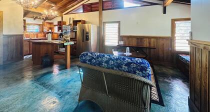 Wildlife Retreat | AC | WiFi | Kitchen | Parking