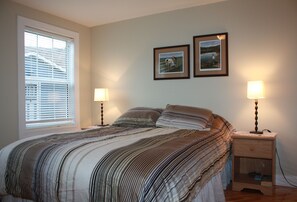 4 bedrooms, WiFi, bed sheets - Beautiful 4 bedroom Home Overlook Brigus Harbour (Brigus)