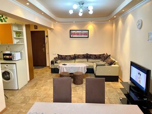 Unclassified image, 3 of 33, button