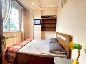 Unclassified image, 4 of 33, button