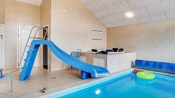 House | Pool