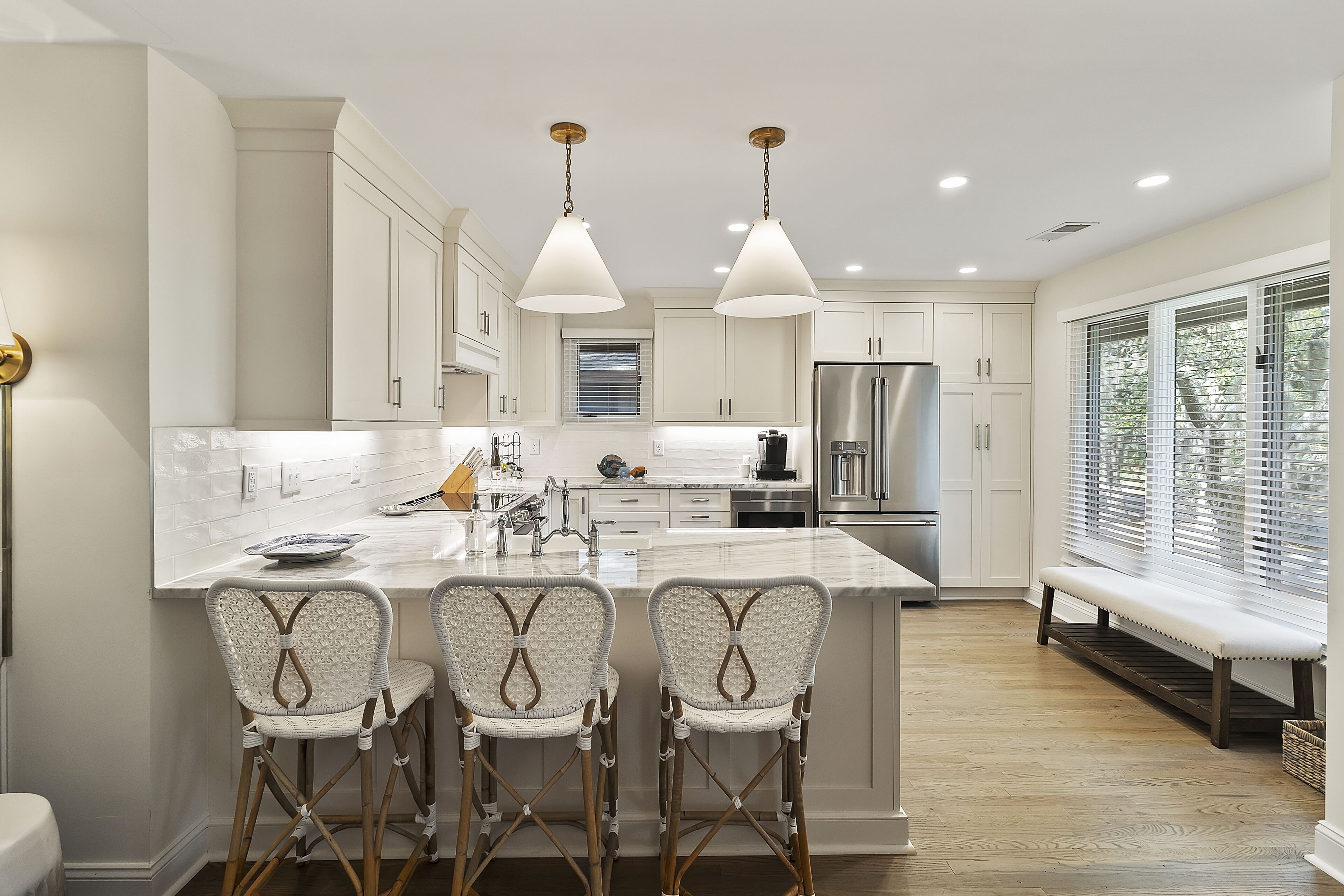 ثلاجة، ميكروويف، فرن، موقد طهي مسطح