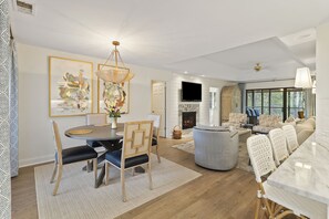 Dining - Updated Kiawah Home Close to Beach + Night Heron Park (Kiawah Island)