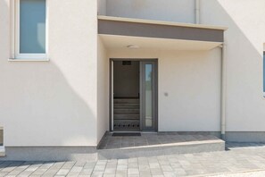 Exterior detail - Studio with communal pool and air conditioning (Medulin)