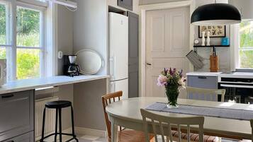 House | Dining