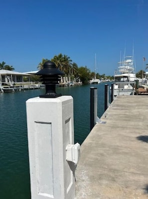 Marina - Key Colony Single Family Home w/85' DOCK+Cabana Club Access! (Marathon)