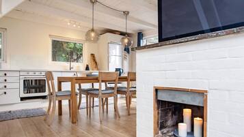 House | Dining