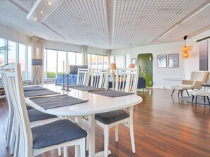 Apartment | Dining