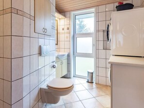 House | Bathroom