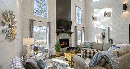 Family Fun! Private suites, garden games, fire pit & kids loft!