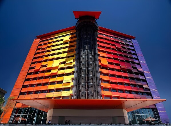 Exterior - Puerta America Madrid (Madrid)