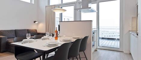 Apartment | Dining