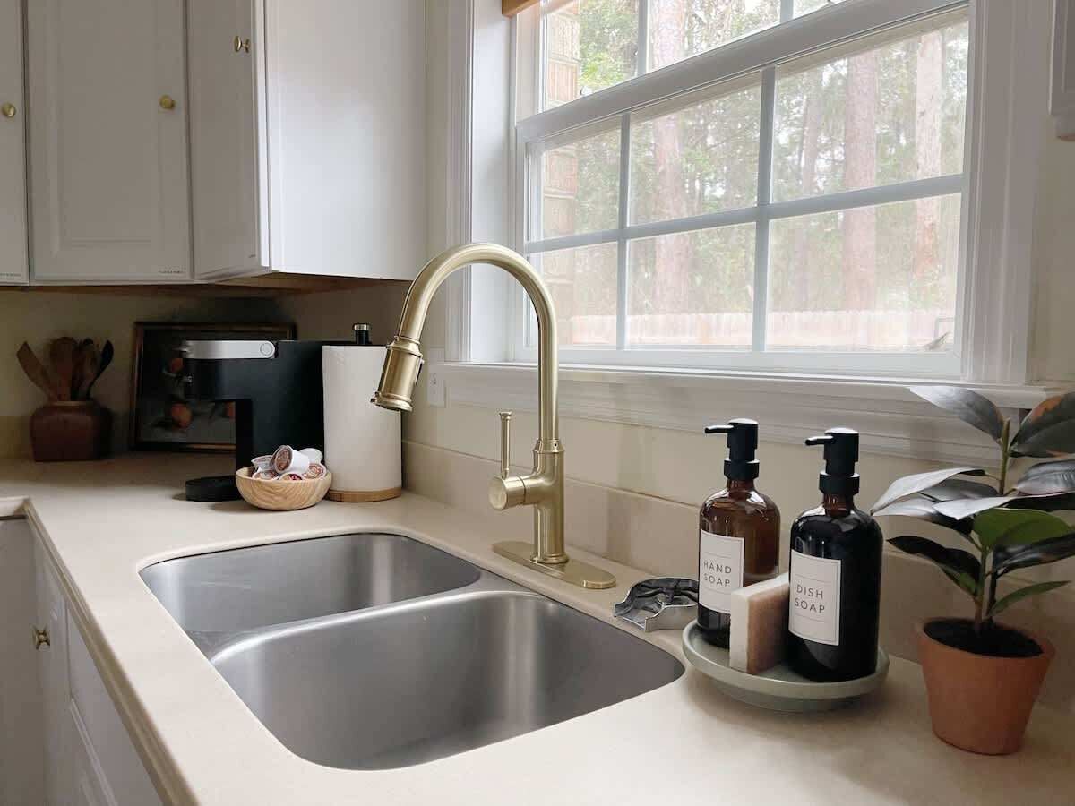 冰箱、微波炉、烤箱、炉灶