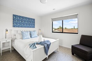 2 bedrooms, desk, iron/ironing board, free WiFi
