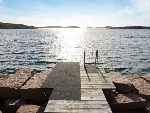 6 Person Holiday Home in Bovallstrand-by Traum