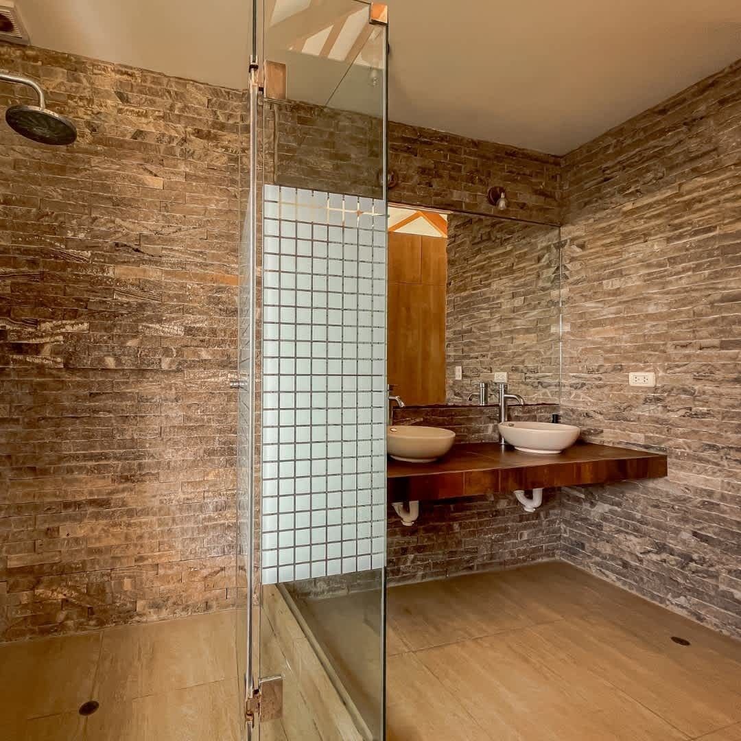 Shower, towels