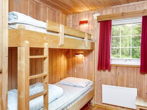 House | 3 bedrooms, individually furnished