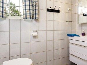 House | Bathroom