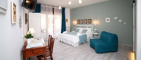 1 slaapkamer, een bureau, gratis wifi, beddengoed
